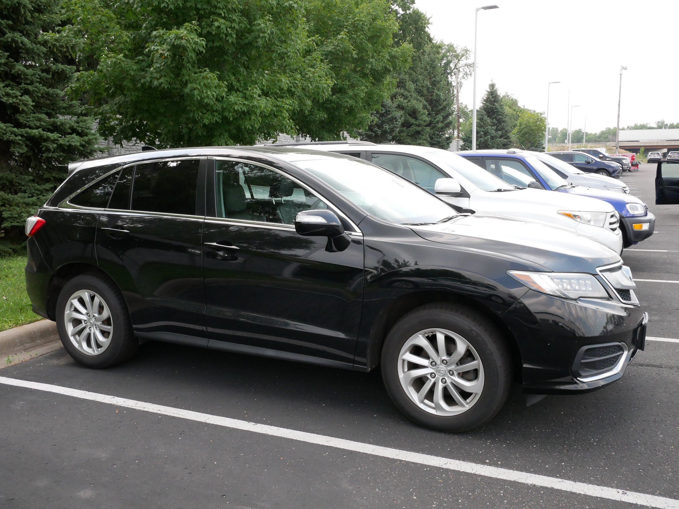 Used 2016 Acura RDX Technology Package with VIN 5J8TB4H5XGL028980 for sale in Brooklyn Center, Minnesota