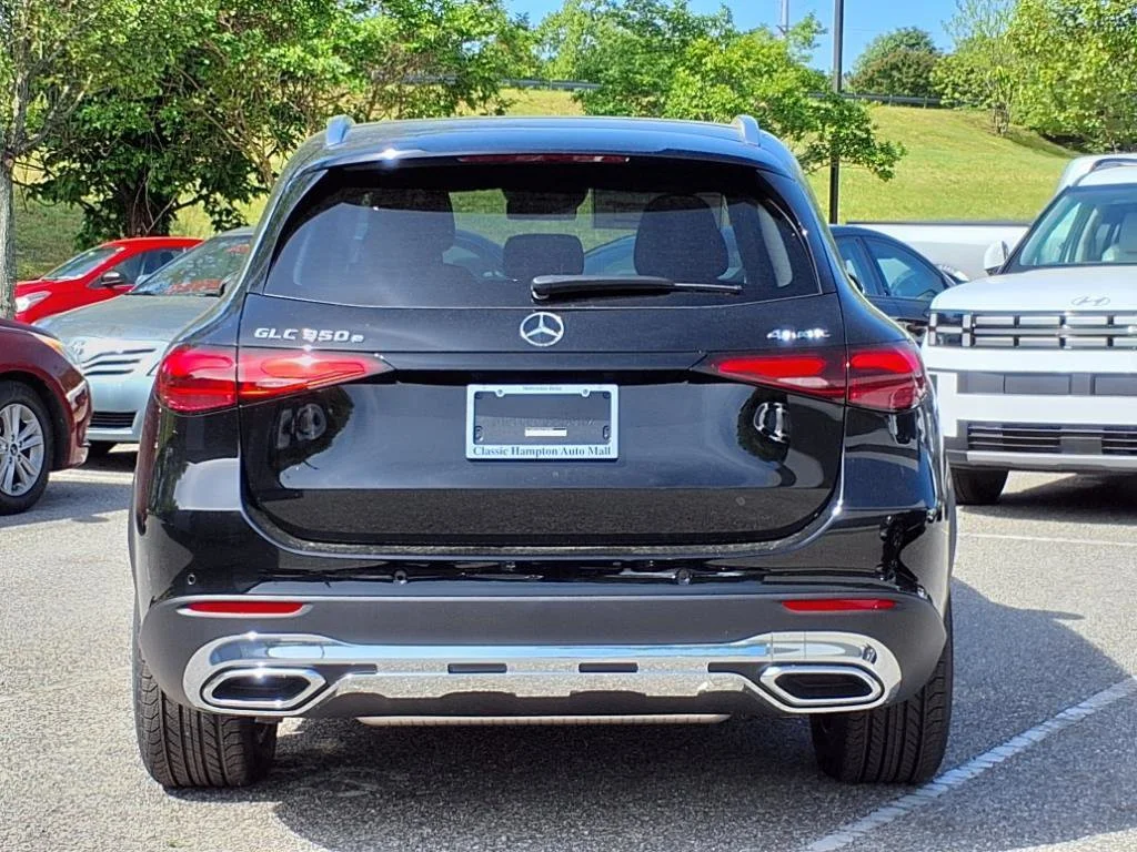 New 2025 Black Mercedes-Benz GLC 350 image 41