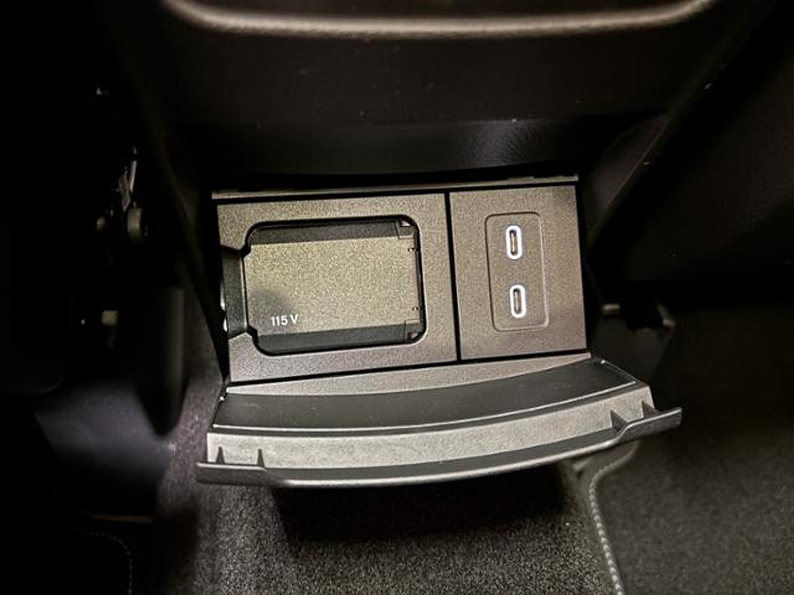 New 2026 Mountain Grey Metallic Mercedes-Benz 4MATIC® image 24