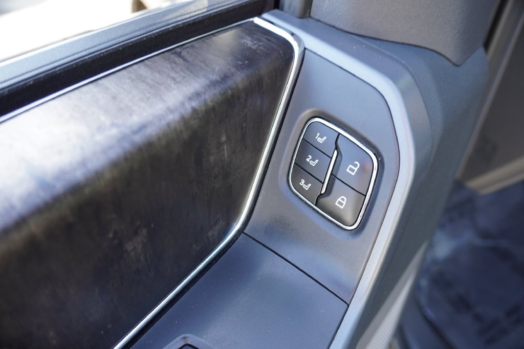 Used 2021 Quartz Metallic Ford Lariat image 24