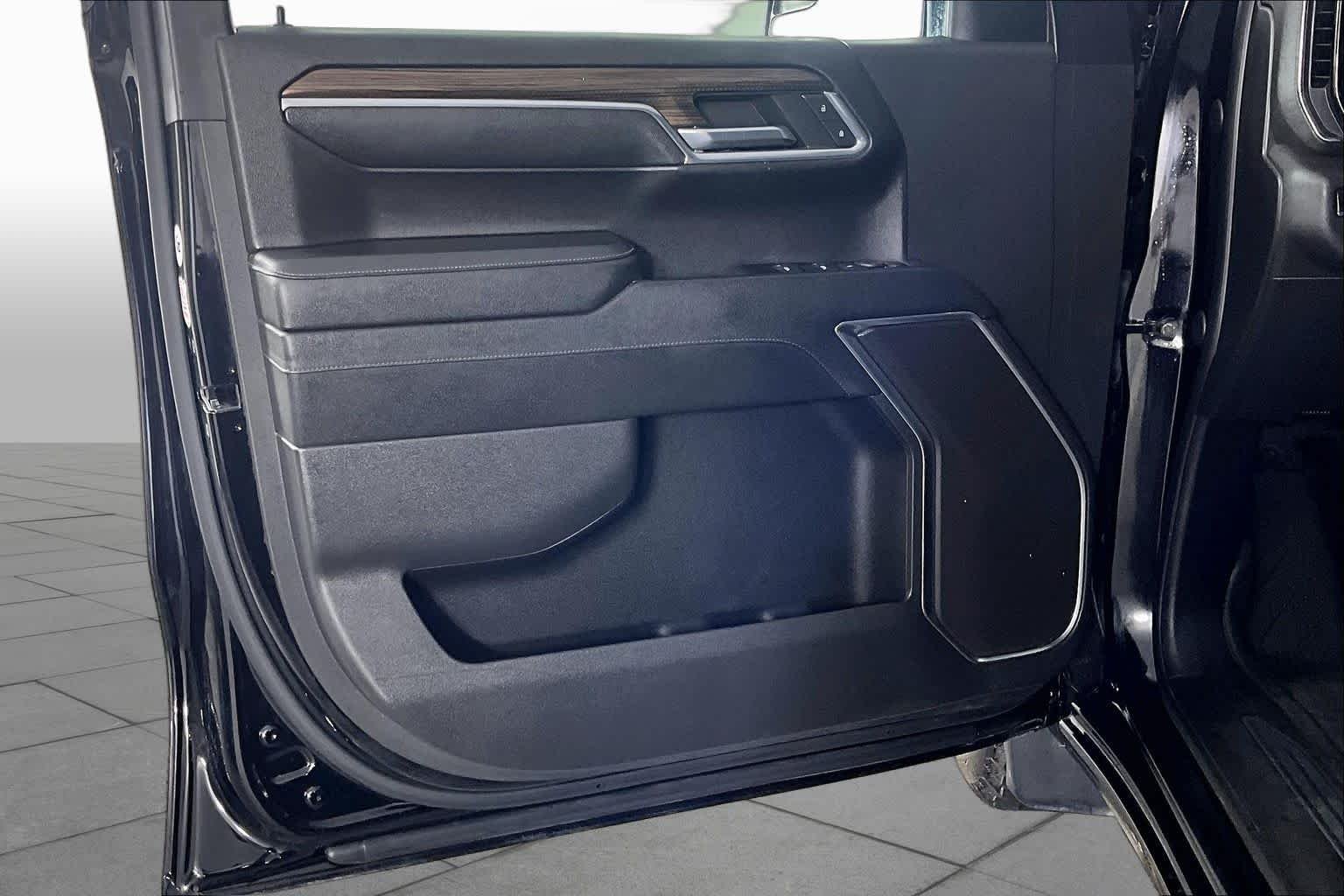 Used 2024 Black Chevrolet LT image 20