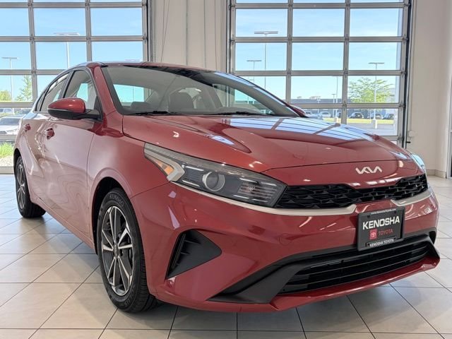 2022 Kia Forte LXS AT's photo