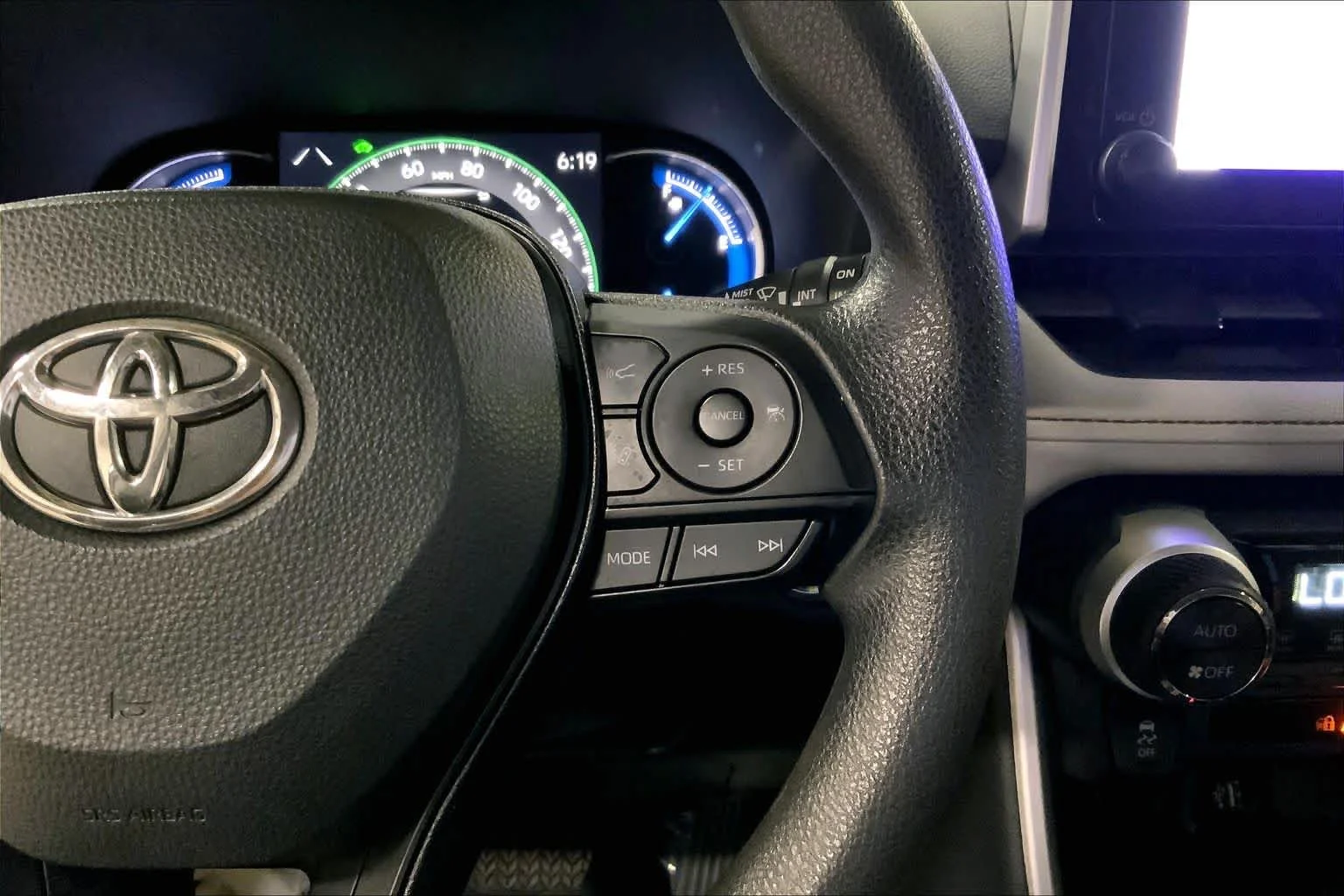 Used 2025 Midnight Black Metallic Toyota Hybrid XLE image 25