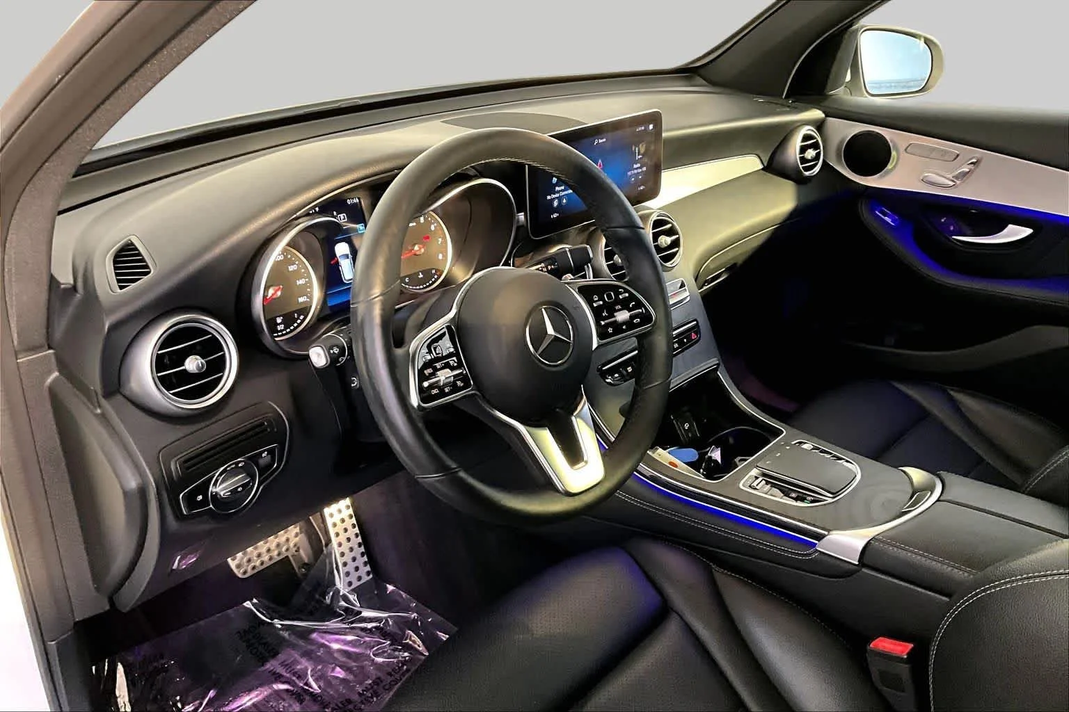 Used 2020 Polar White Mercedes-Benz GLC 300 image 18