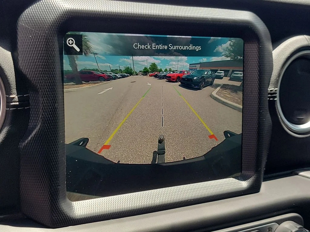 Used 2021 Black Clearcoat Jeep Overland image 23