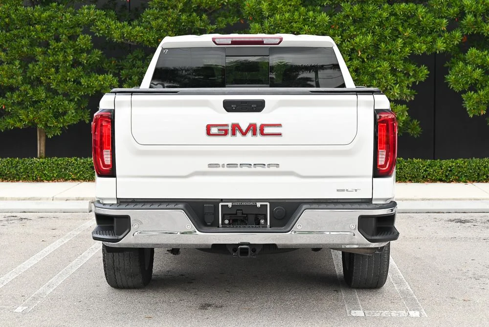 Used 2023 White GMC SLT image 5