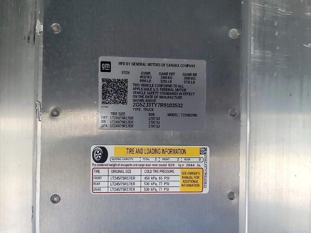 Used 2024 White BrightDrop Base image 30