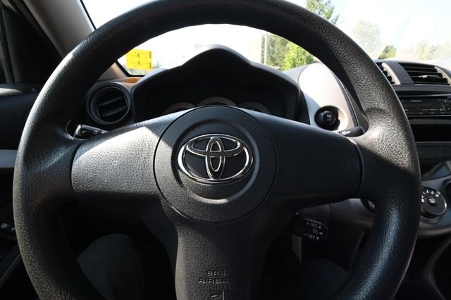 Used 2008 Green Toyota Base image 12