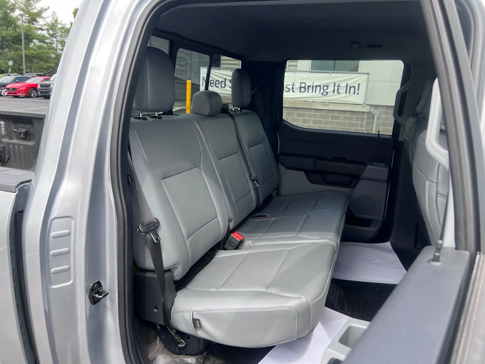 Used 2023 Silver Ford XL image 42