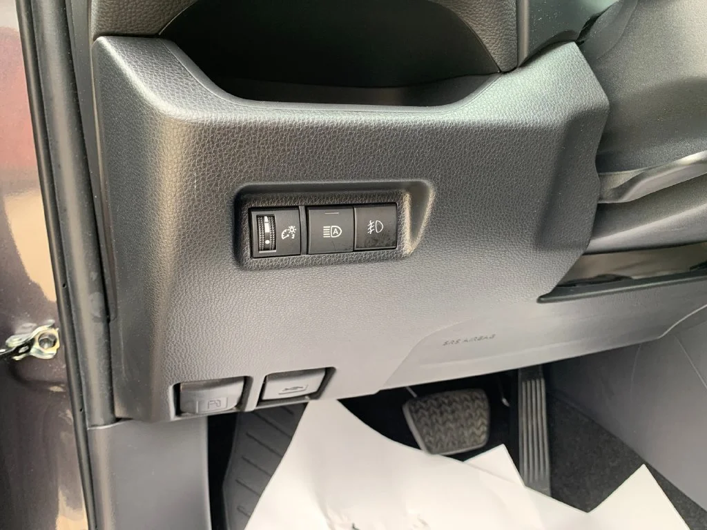 Used 2025 Gray Toyota XLE image 31