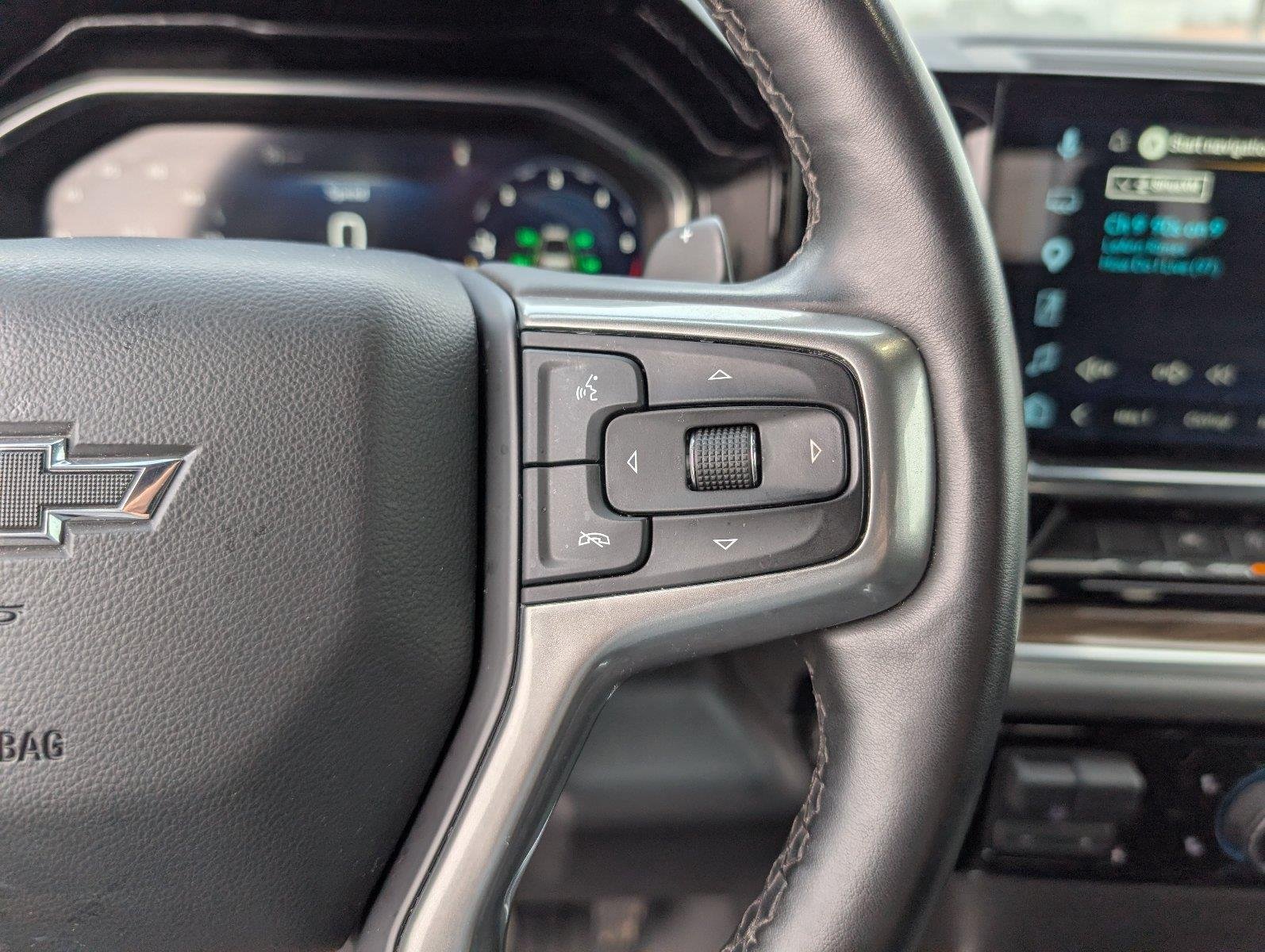 Used 2025 Summit White Chevrolet LT Trail Boss image 27