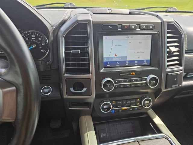 Used 2020 Blue Ford Platinum image 17