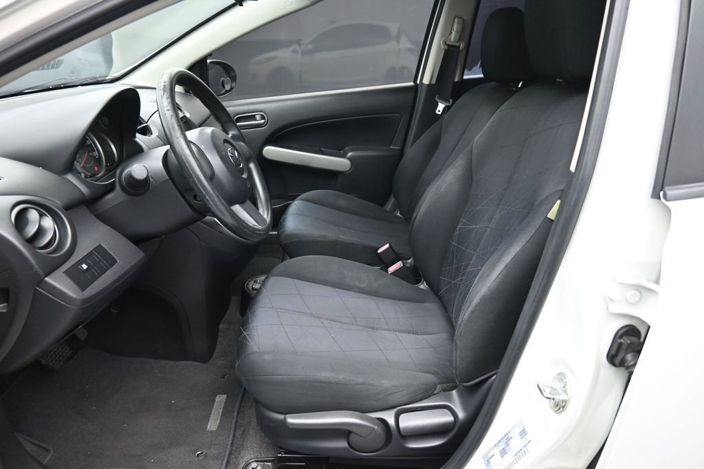 Used 2013  Mazda Sport image 11