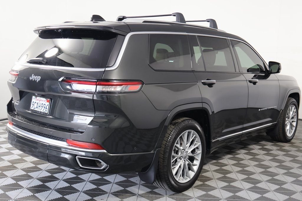 Used 2022 Rocky Mountain Pearlcoat Jeep Summit image 4