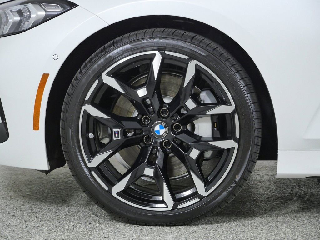 New 2026 Mineral White Metallic BMW 330i xDrive image 16