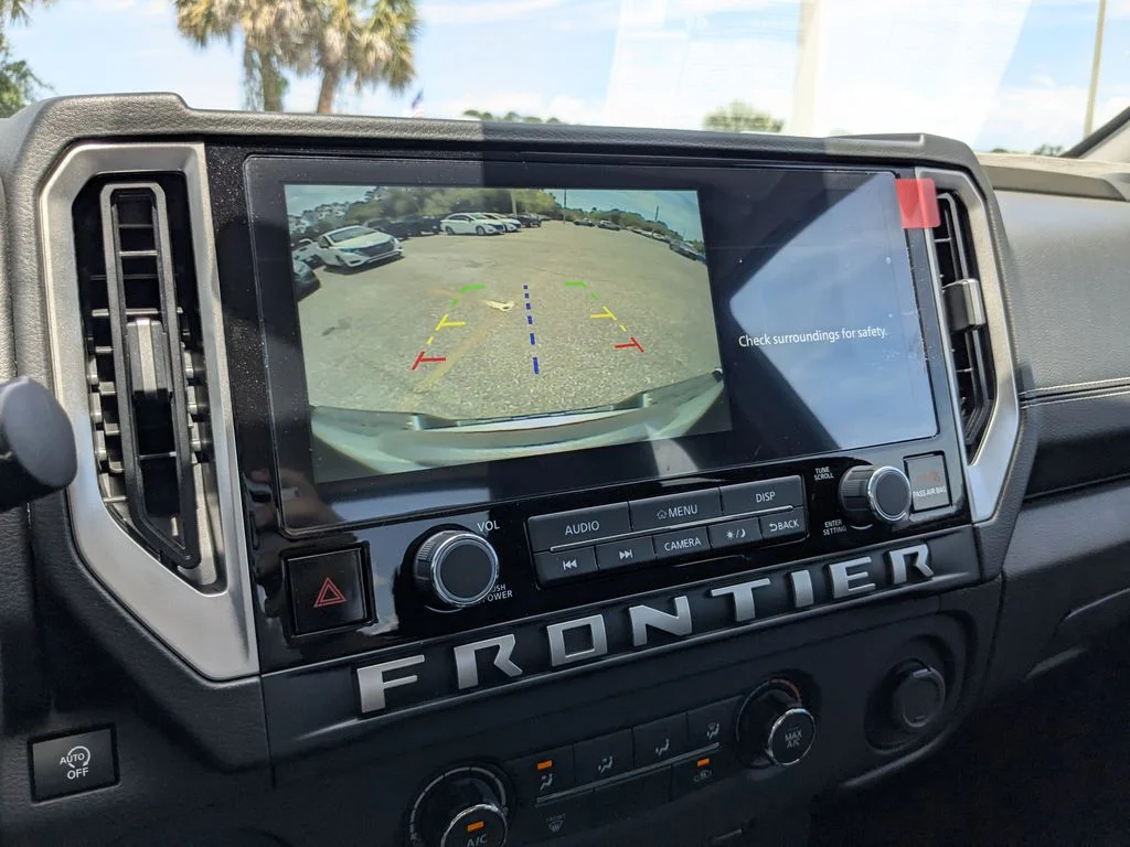 2025 Nissan Frontier SV - Photo 21