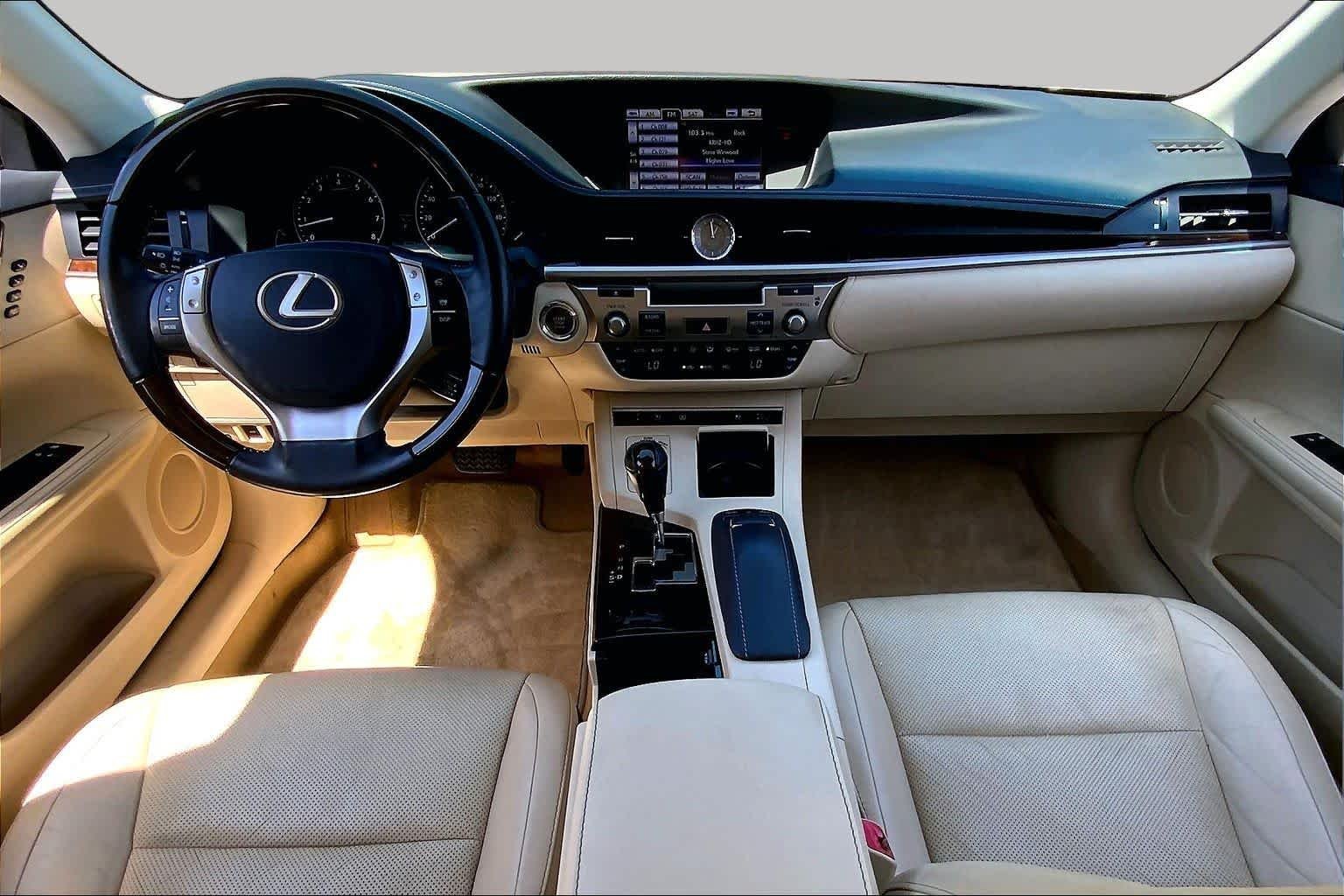 Used 2014 Satin Cashmere Metallic Lexus  image 16