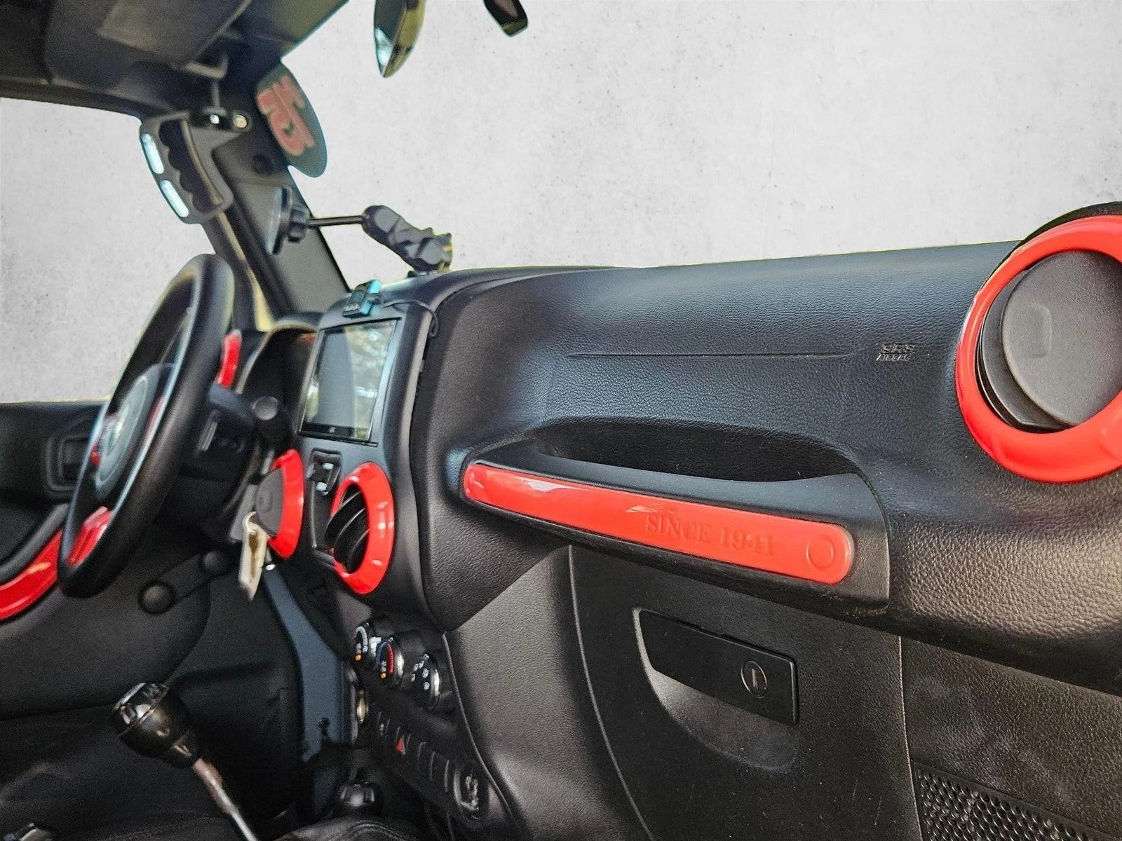 Used 2015 Anvil Clearcoat Jeep Sport image 15