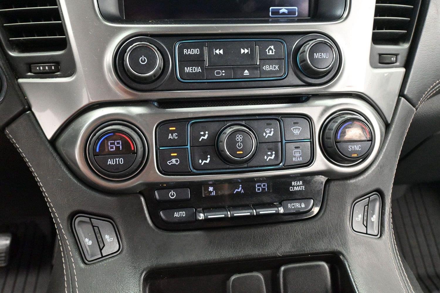 Used 2018 TUNGSTEN METALLIC Chevrolet LT image 27
