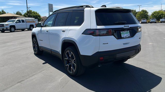 New 2026 Bright White Clear-Coat Exterior Paint Jeep Overland image 5
