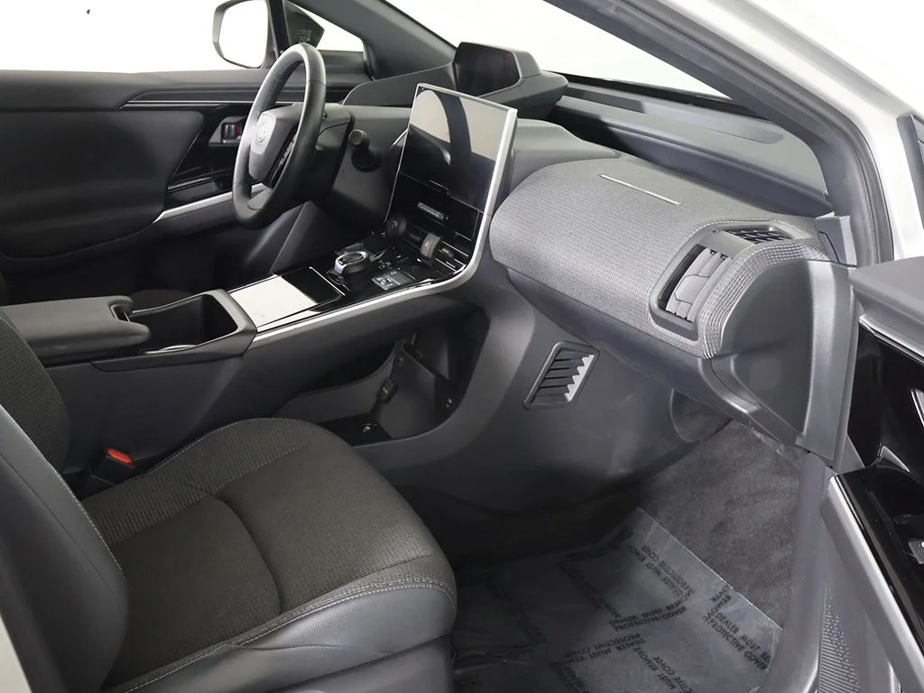 Used 2023 Silver Toyota XLE image 26
