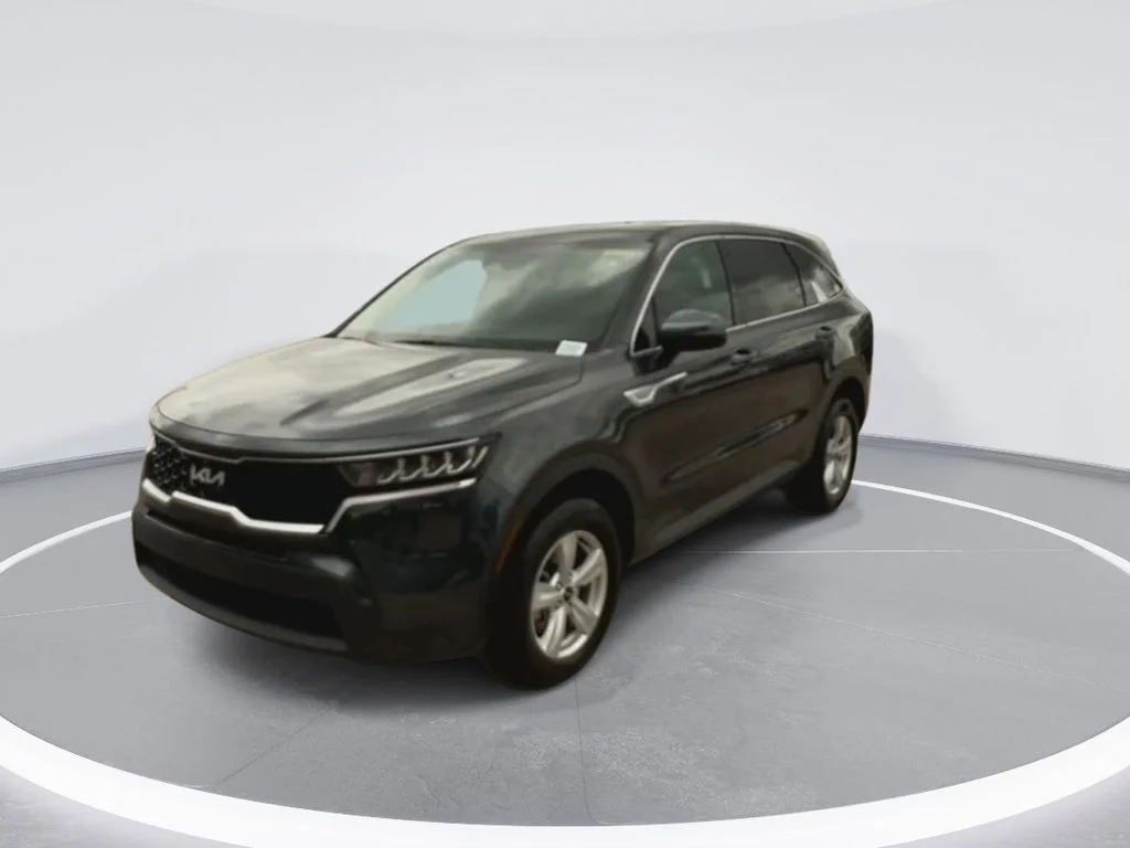 Used 2022 Gray Kia LX image 4