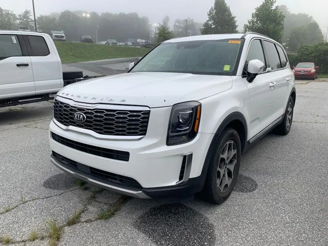 Used 2020 Snow White Pearl Kia EX image 4