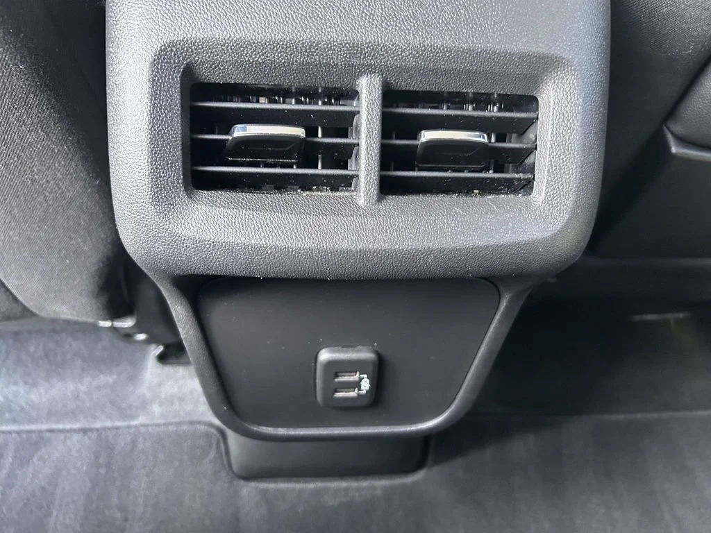 Used 2024 Riptide Metallic GMC SLE image 14