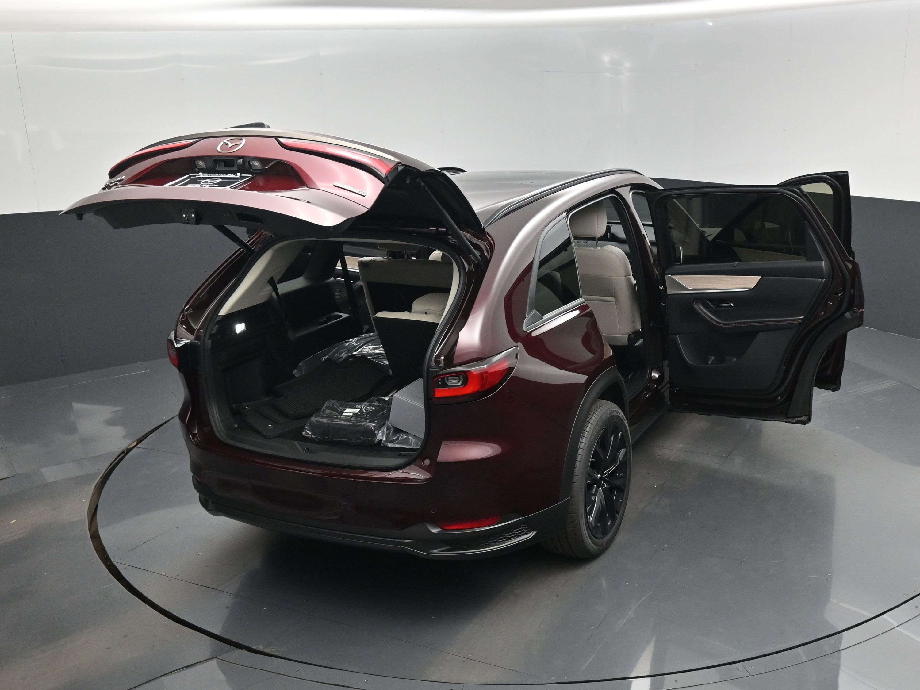 2026 Mazda CX-90 Premium Package - Photo 28