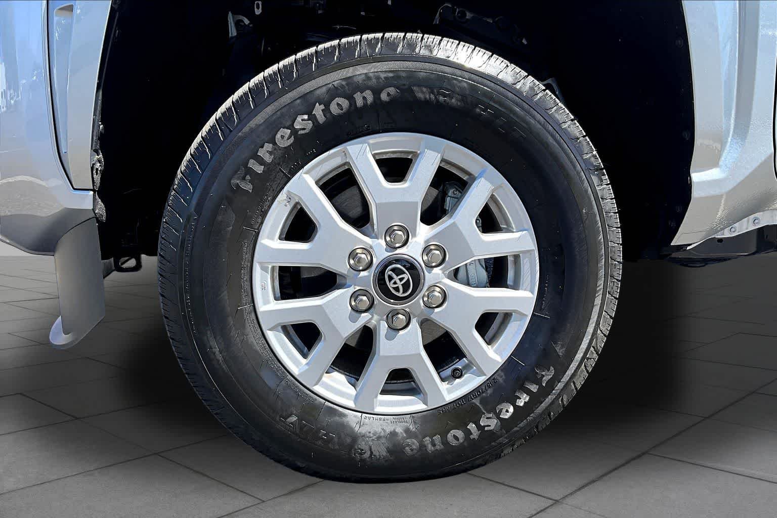 2026 Toyota Tacoma SR5 - Photo 11