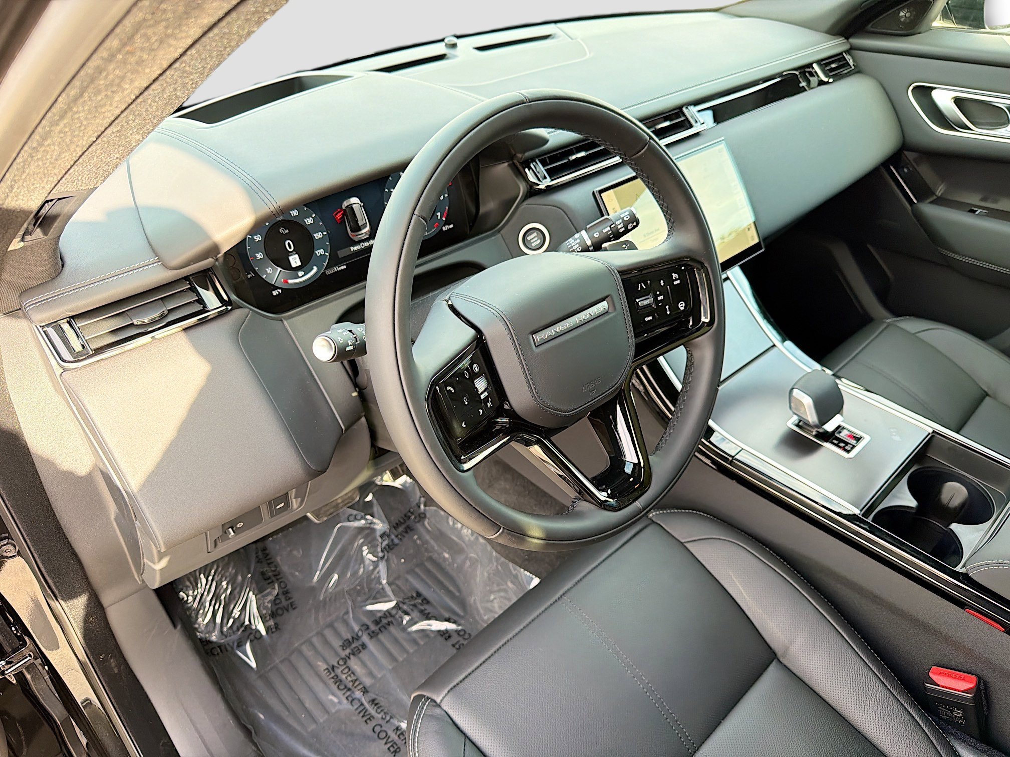 New 2026 Santorini Black Land Rover Belgravia Edition image 24