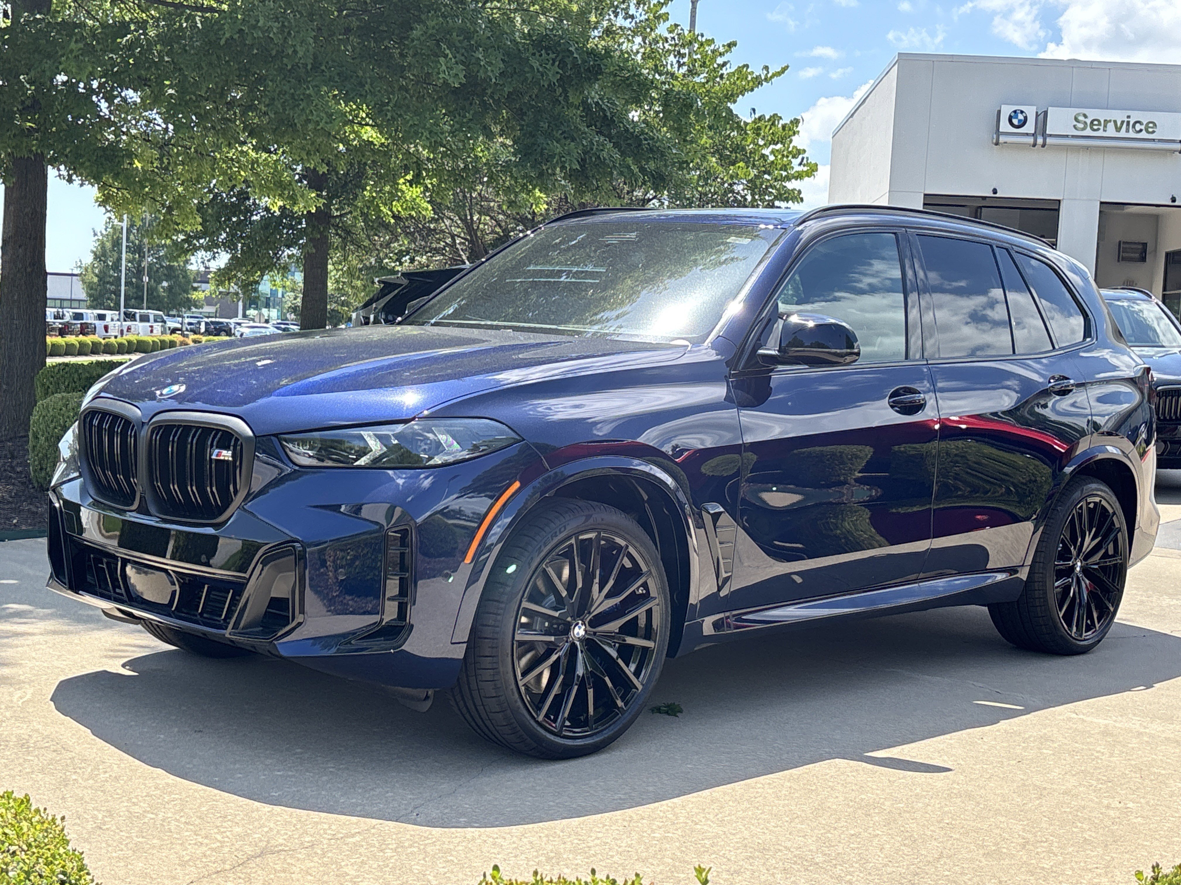 2026 BMW X5 M60i's photo