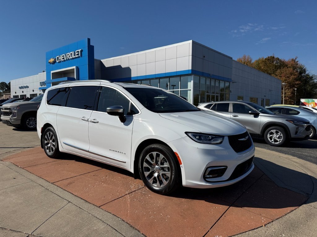 2025 Chrysler Pacifica