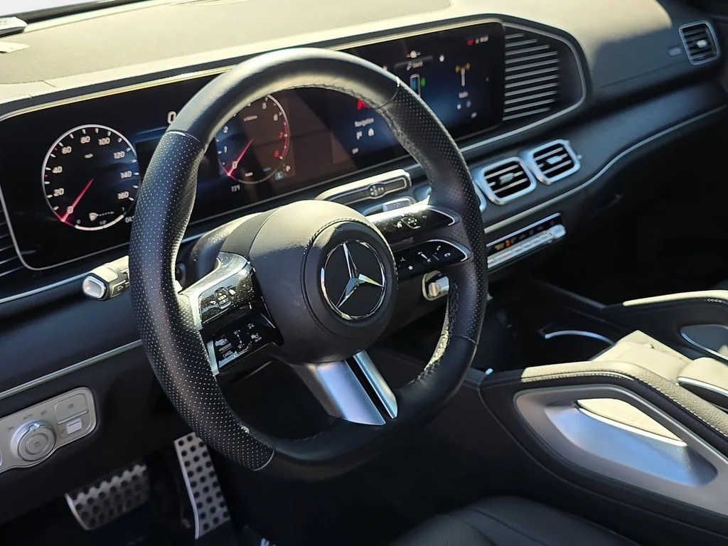 Used 2025 Cirrus Silver Metallic Mercedes-Benz GLS 450 image 19