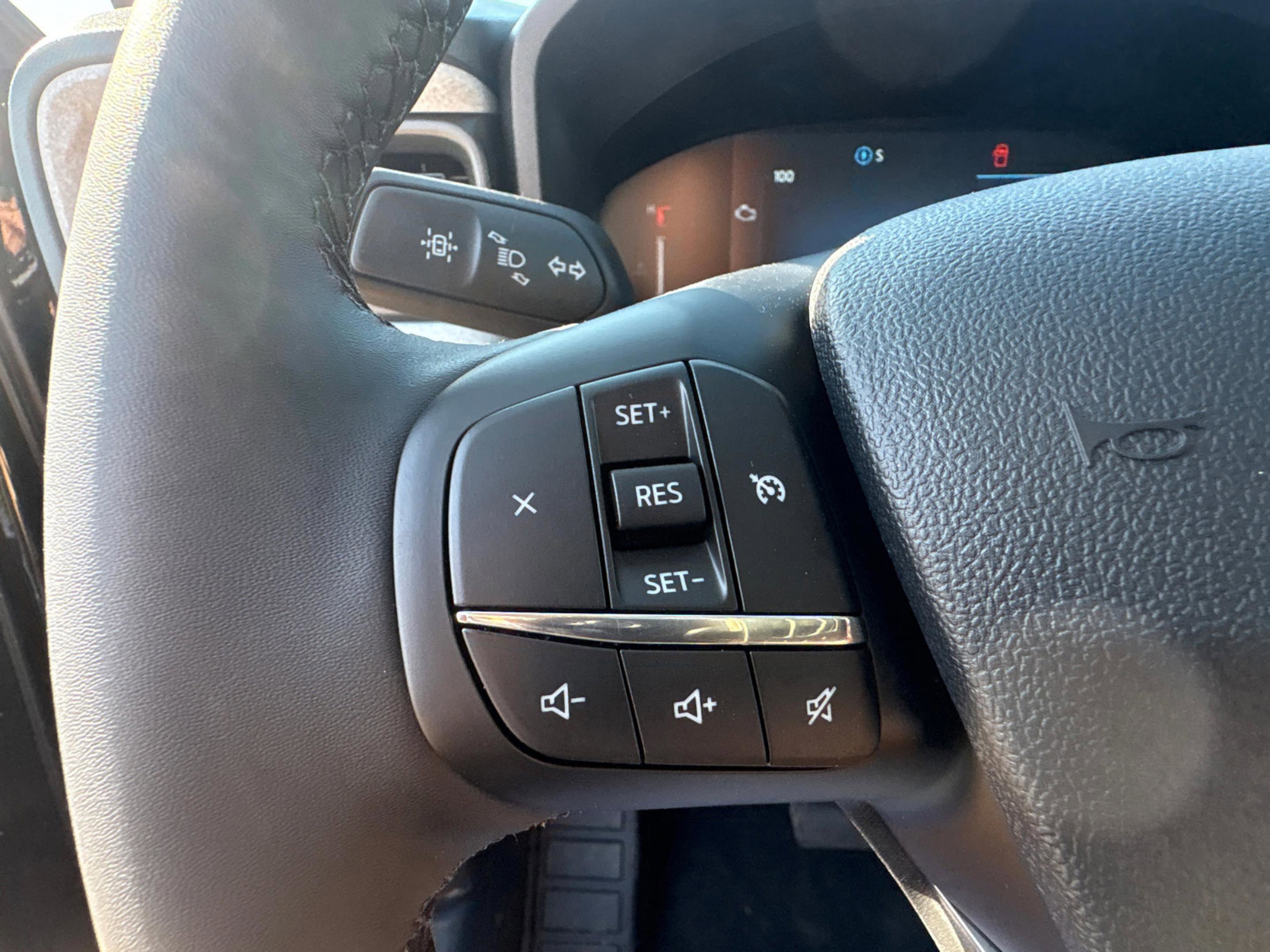 New 2026 Shadow Black Ford XLT image 20