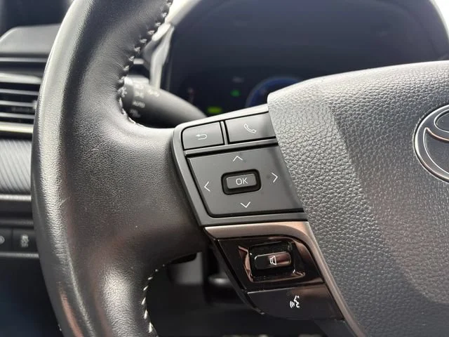 Certified Used 2025 Gray Toyota SE image 28