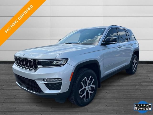 Used 2025 Silver Jeep Limited image 8
