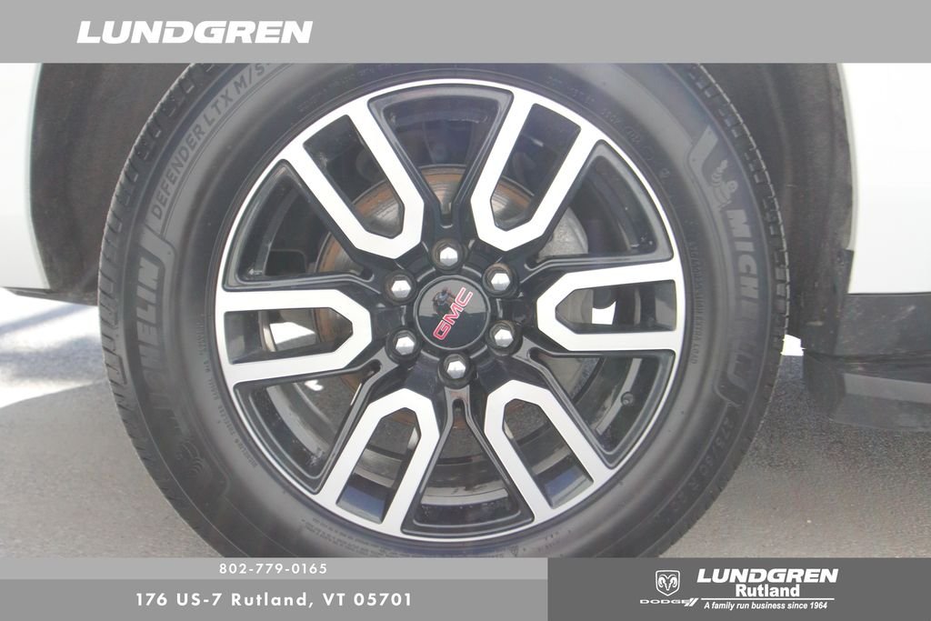 Used 2023 White GMC AT4 image 13