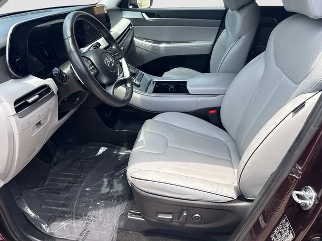 Used 2025 Red Hyundai SEL Premium image 14