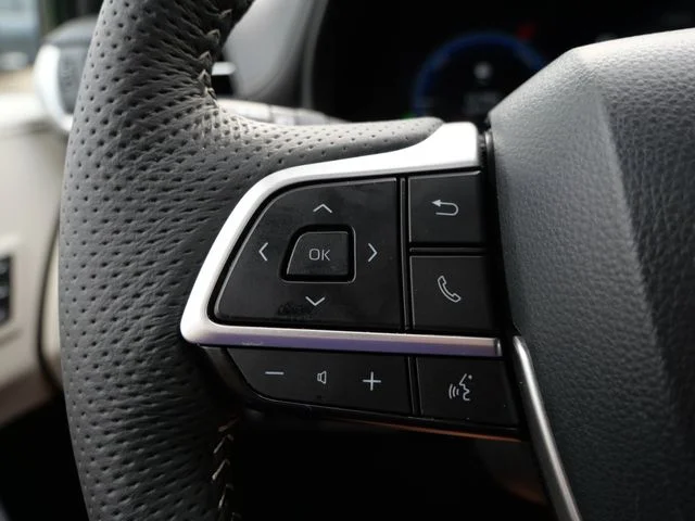 Used 2025 Cypress Toyota Platinum image 18