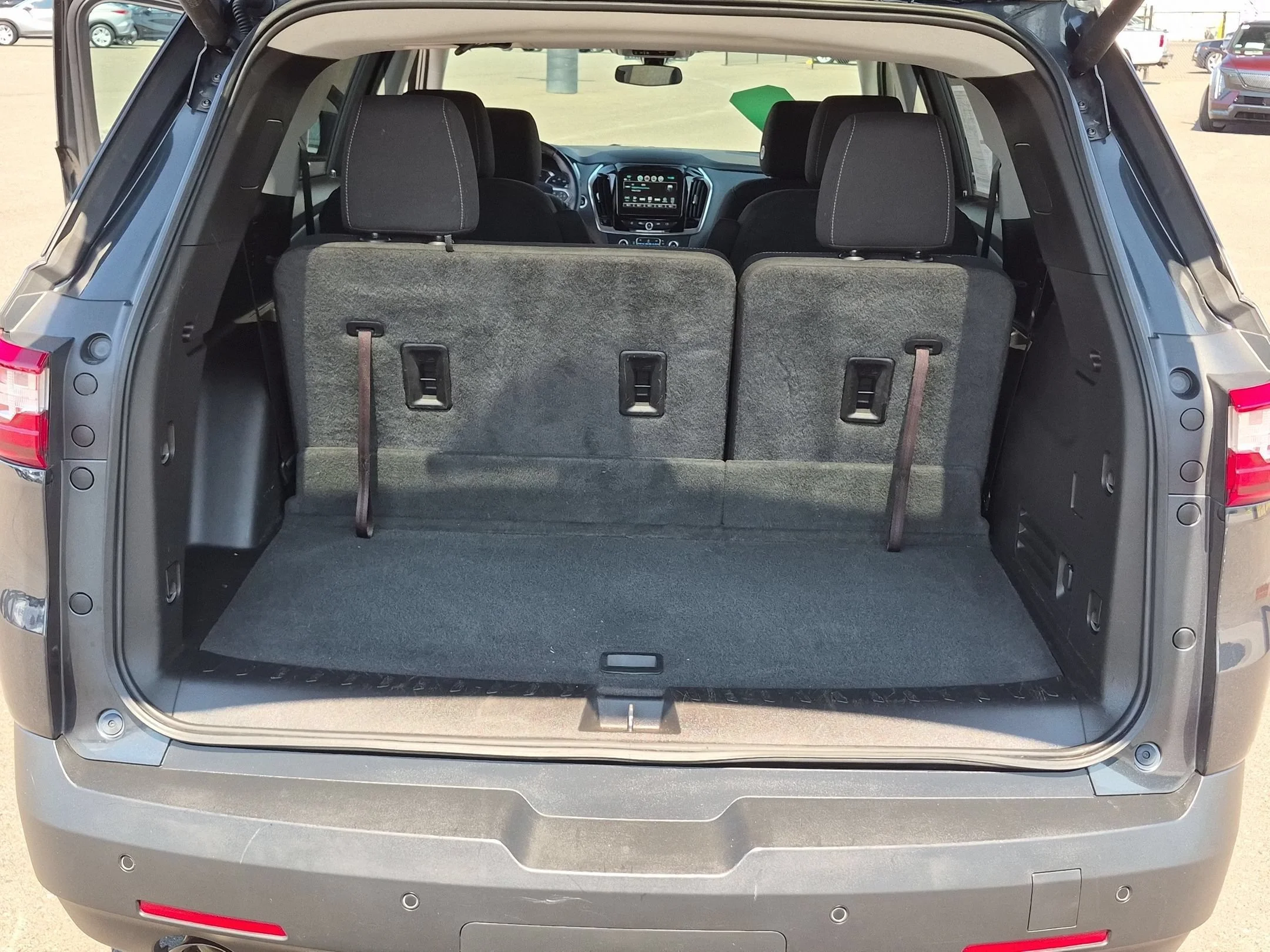 Used 2019 Graphite Metallic Chevrolet LT Cloth image 24