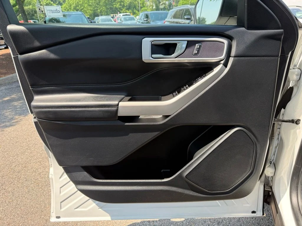 Used 2022 White Ford XLT image 22