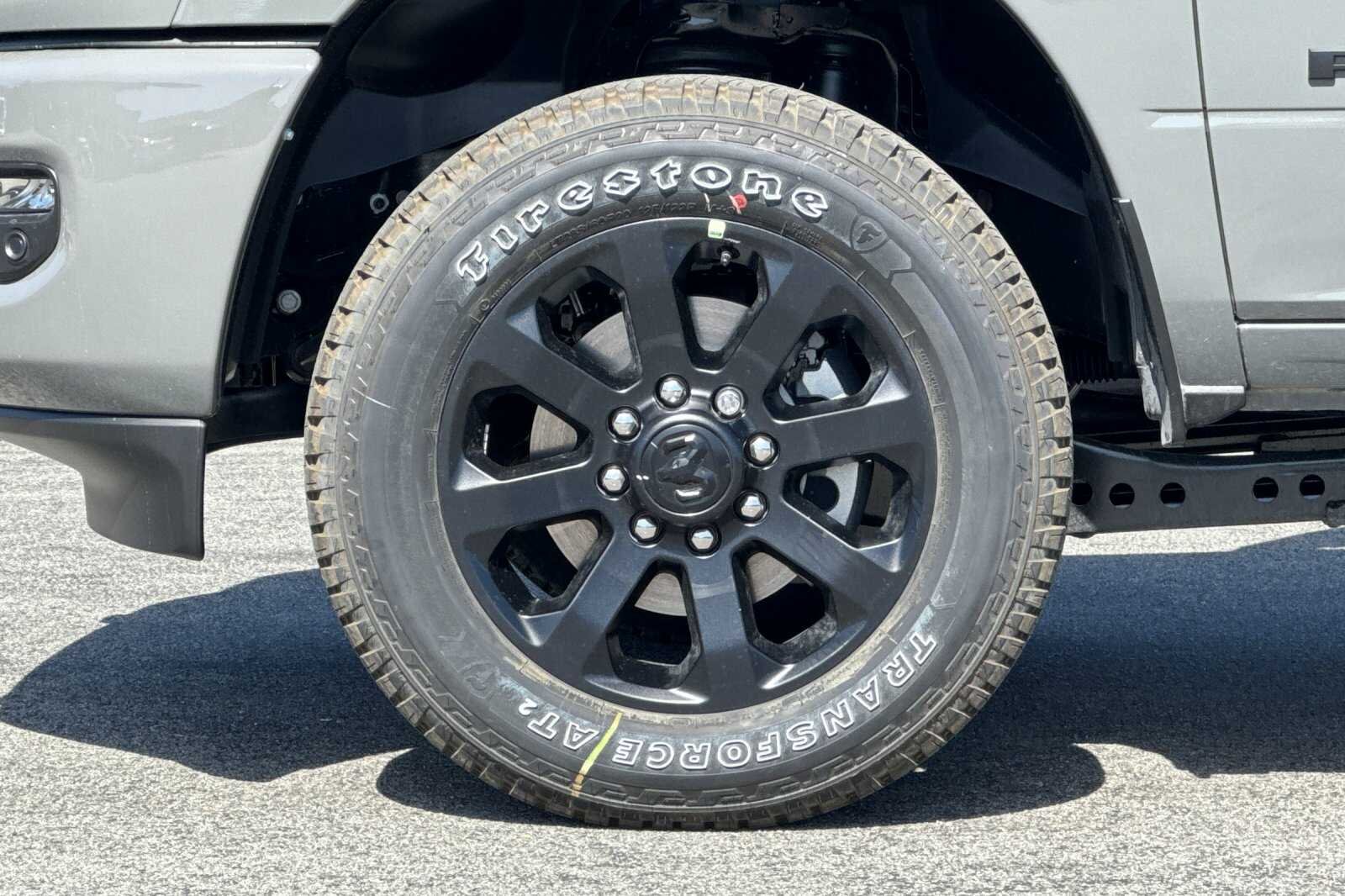 New 2026 Ceramic Gray Clear-Coat Exterior Paint RAM LARAMIE image 24
