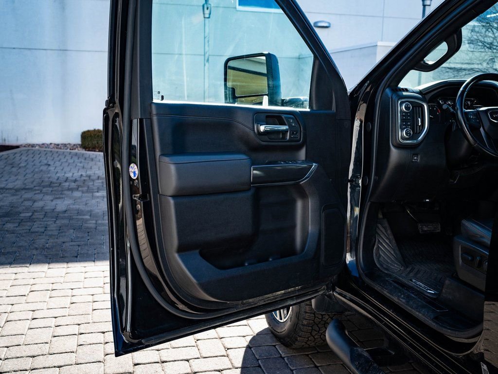 Used 2023 Ebony Twilight Metallic GMC AT4 image 26