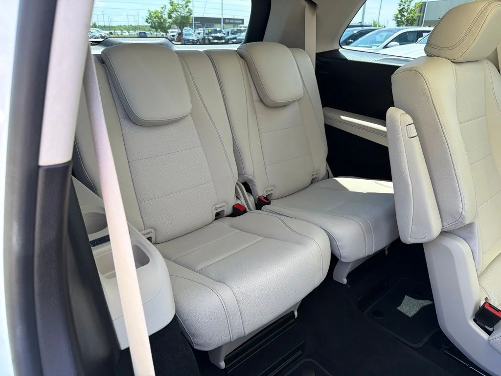 Used 2022 White Mercedes-Benz GLS 450 image 22