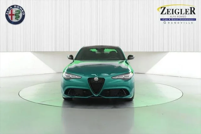 New 2025 Verde (Green) Fangio MetallicExterior Paint Alfa Romeo  image 14
