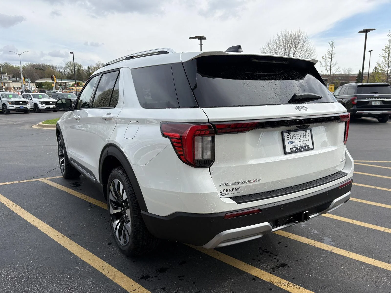 New 2026 Star White Metallic Tri-Coat Ford Platinum™ image 4