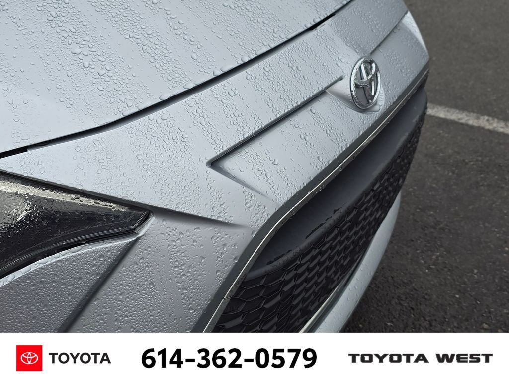 Used 2019  Toyota LE image 12