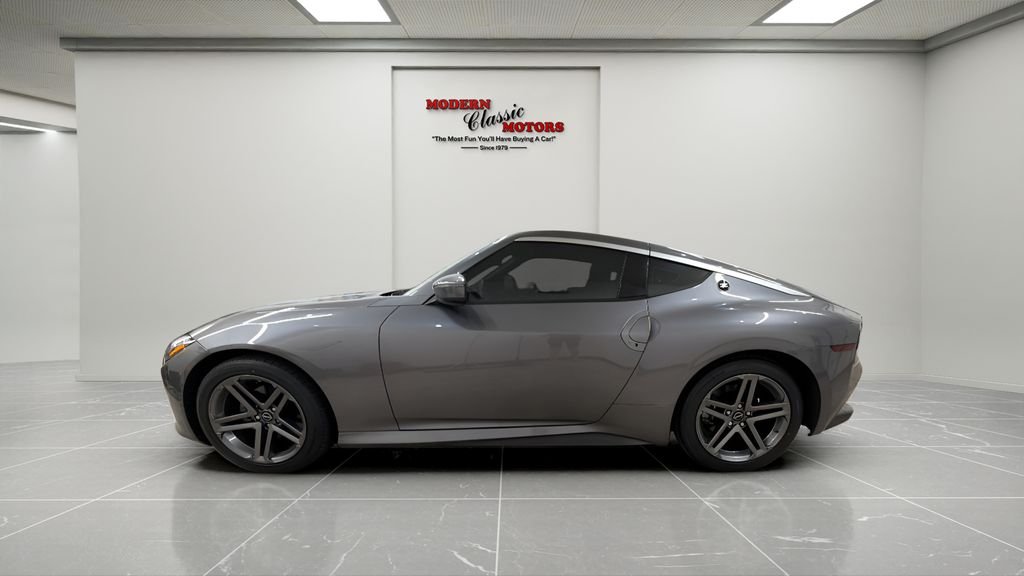 Used 2024 Gray Nissan Sport image 2