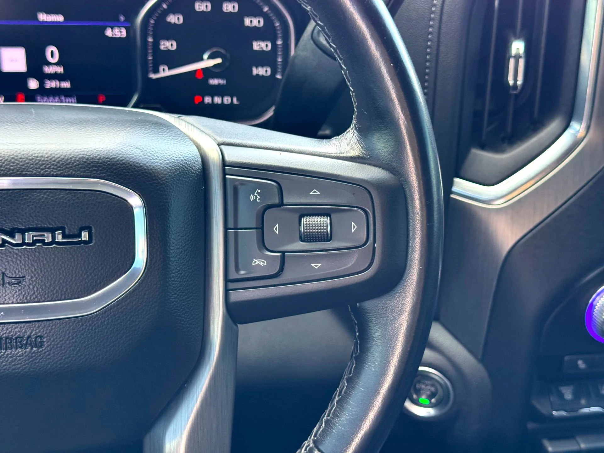 Used 2022 Onyx Black GMC Denali image 25